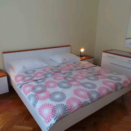 Apartmán In Pula/istrien 10937 *